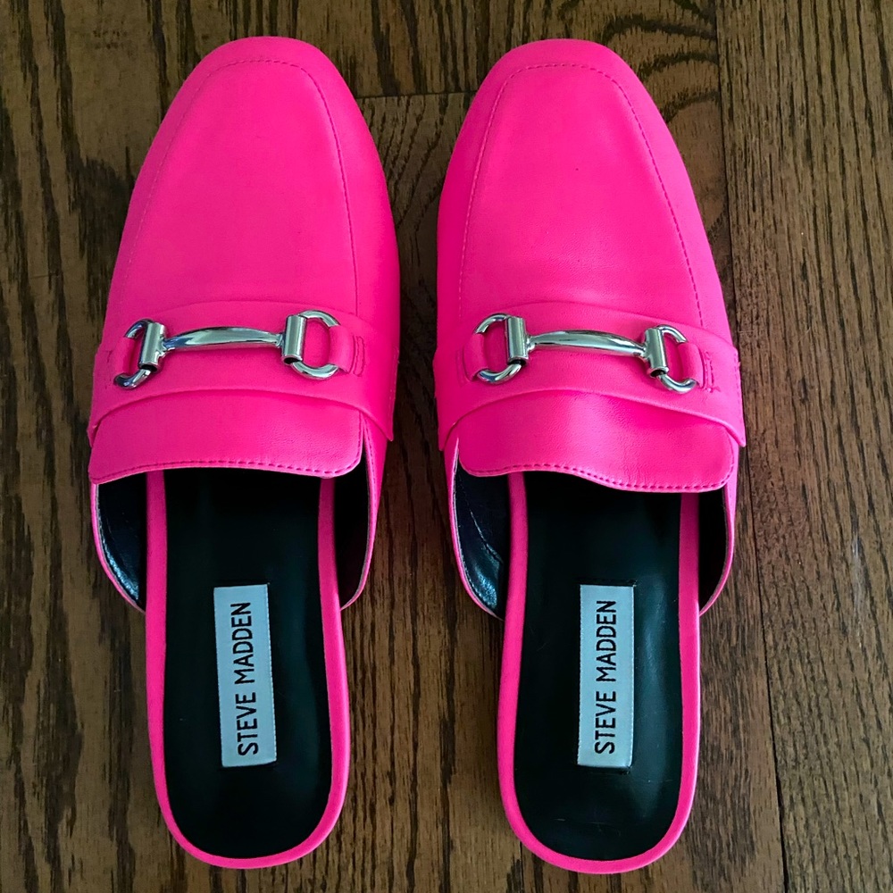 LIKE NEW Steve Madden mules-Size 8